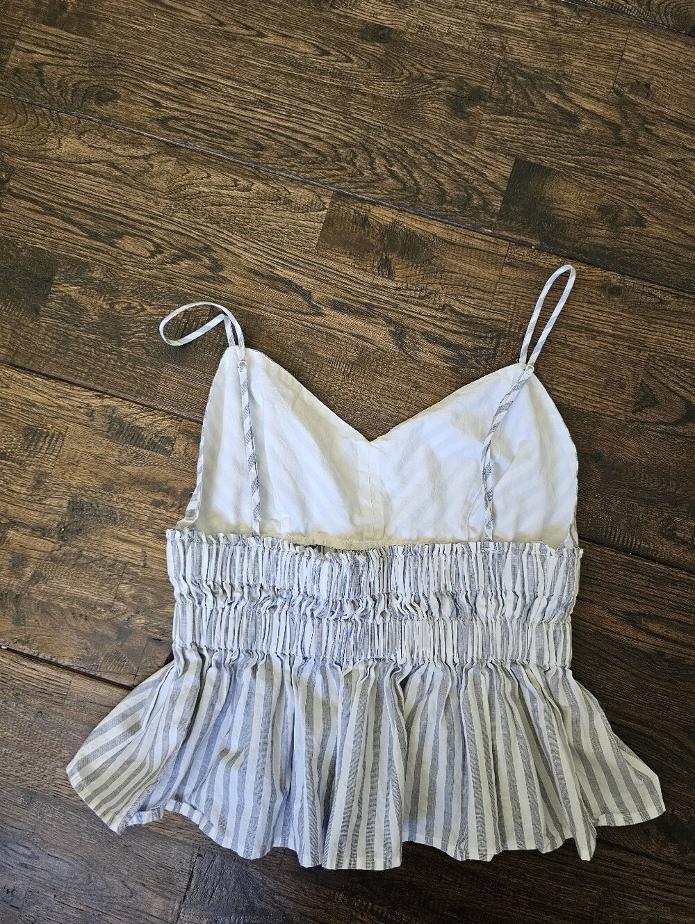 EXPRESS CAMISOLE TOP SIZE XS - Picture 3 of 5